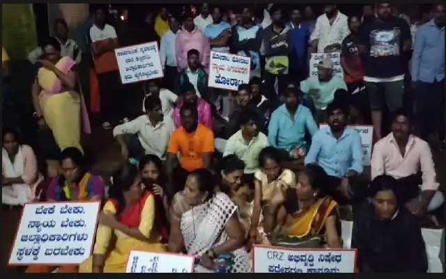 Villagers End Protest After MLA Assures Action on Cemetery Road Issue in Gujjadi - News Karnataka