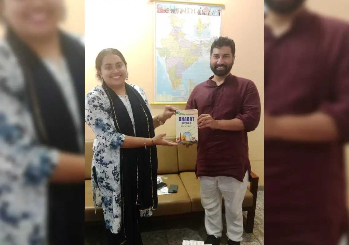 Young Mangaluru author Reshel Fernandes presents her book to BJP leader Anil Antony - News Karnataka