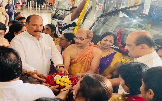 D.K. Congress Celebrates 500 Crore Women Trips Under Shakti Yojana - News Karnataka