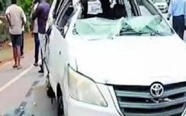 Temple trip turns tragic as vehicle overturns in Doddaballapur, five killed - News Karnataka