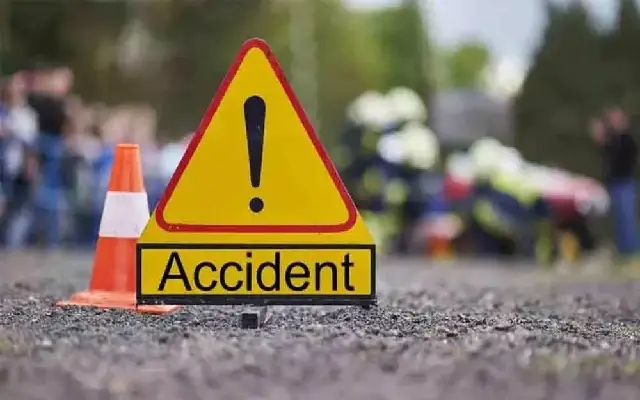 Three-Vehicle Collision at Santhekatte Junction Raises Safety Concerns - News Karnataka
