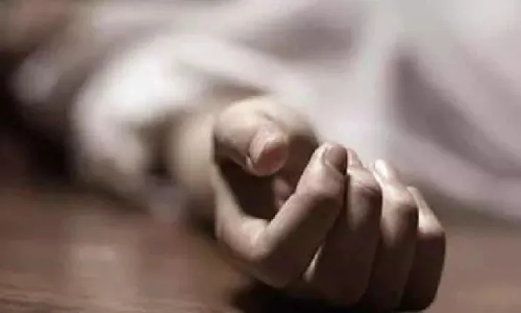 Tragic crash in Sivaganga claims mother and daughter; two others injured - News Karnataka