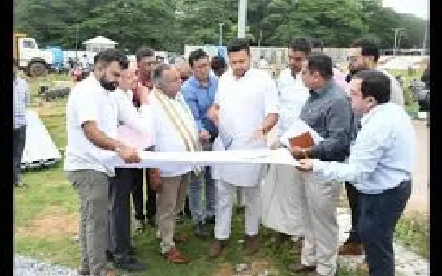 Yaduveer Wadiyar inspects Unity Mall project in Mysuru - News Karnataka