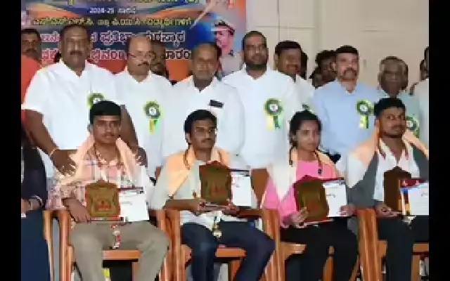 Yathindra urges backward classes to aim higher education - News Karnataka