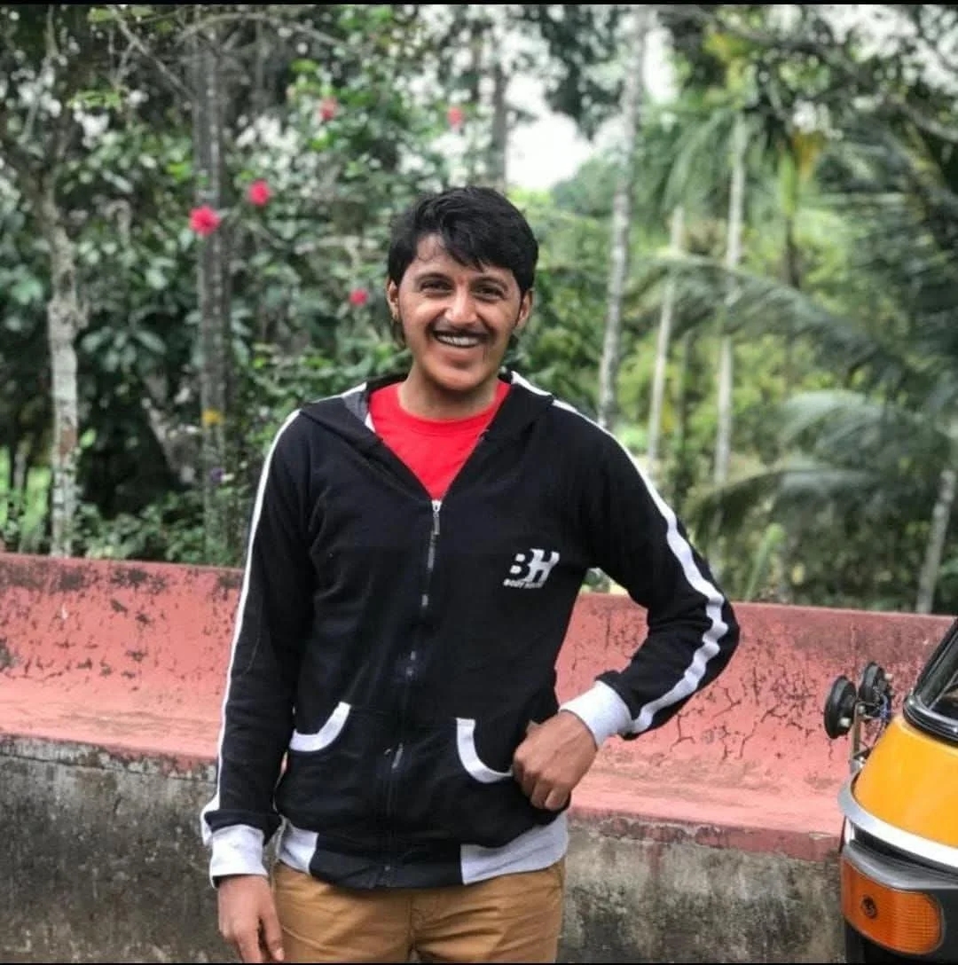 Tragic crash on Kerala-Karnataka highway: Mysuru gym trainer killed as bike rams bus - News Karnataka