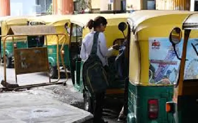 Bengaluru reels under new auto fare hike as commuters scramble for affordable options - News Karnataka
