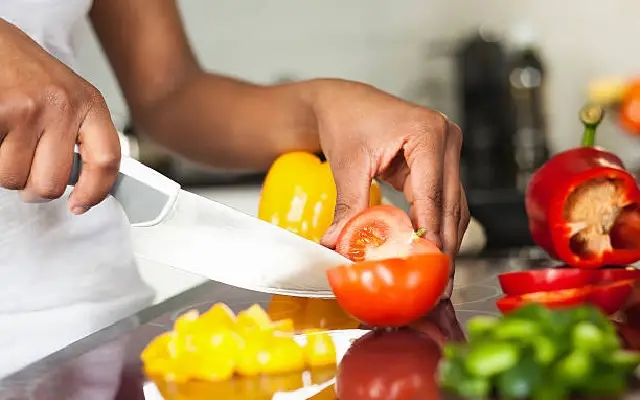 Bengaluru start-up offers vegetable chopping service, sparks debate online - News Karnataka