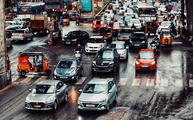 Hebbal flyover loop inauguration draws mixed public reactions in Bengaluru - News Karnataka