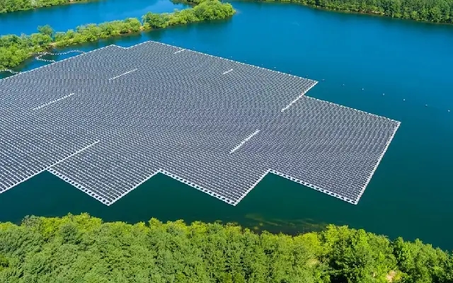 Bengaluru’s floating solar park plan faces hurdles as Yelahanka project stalls - News Karnataka
