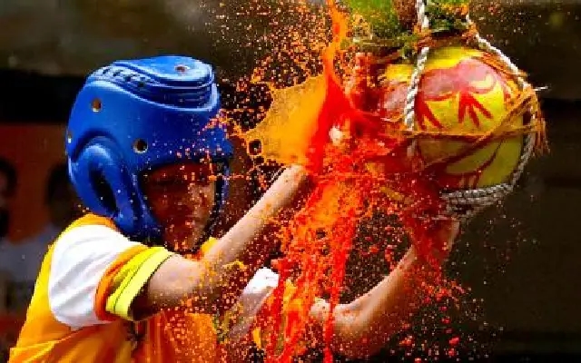 Dahi handi celebrations in mumbai and thane leave two dead and over 300 injured - News Karnataka