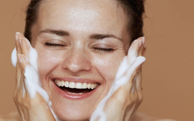 Detan Face Wash for Different Skin Types: What to Know Before You Buy - News Karnataka