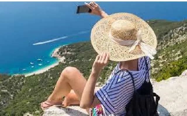 India tops global list of selfie deaths, study reveals - News Karnataka