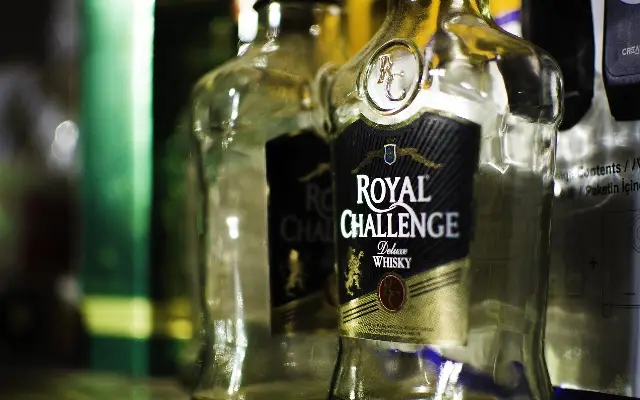 Kerala to roll out ₹20 bottle deposit plan to tackle liquor waste - News Karnataka