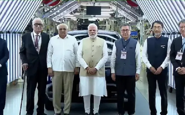 PM Modi Flags Off First Made-in-India Maruti Suzuki e-Vitara from Hansalpur Plant - News Karnataka