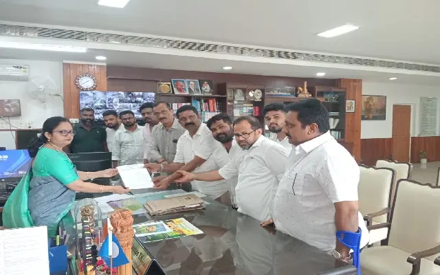 Congress Demands Sacking of Nirmiti Kendra Officials in Parashurama Statue Scam - News Karnataka