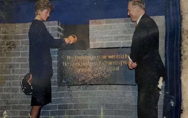 Princess Diana’s 1991 time capsule opened at London hospital after 30 years - News Karnataka