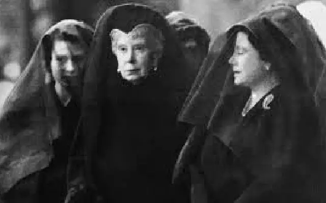 Queen Elizabeth and Her Mother’s Secret ‘Cleansing Ritual’ at Sandringham - News Karnataka