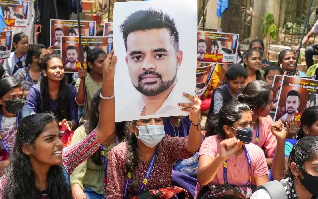 Saree hidden in attic seals Prajwal Revanna’s fate in rape case - News Karnataka