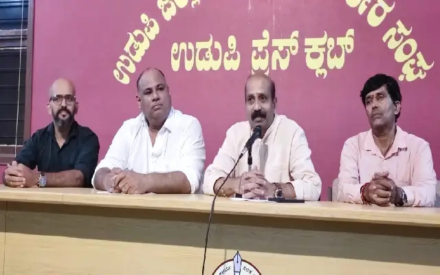 Public felicitation for Vidushi Deeksha after 216-hour Bharatanatyam feat - News Karnataka