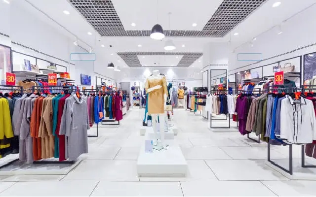 Family Fashions Relocates to Mandavi Capitol, Inaugurated on Independence Day - News Karnataka