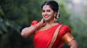 Kannada TV host Anushree weds Roshan in intimate traditional ceremony - News Karnataka