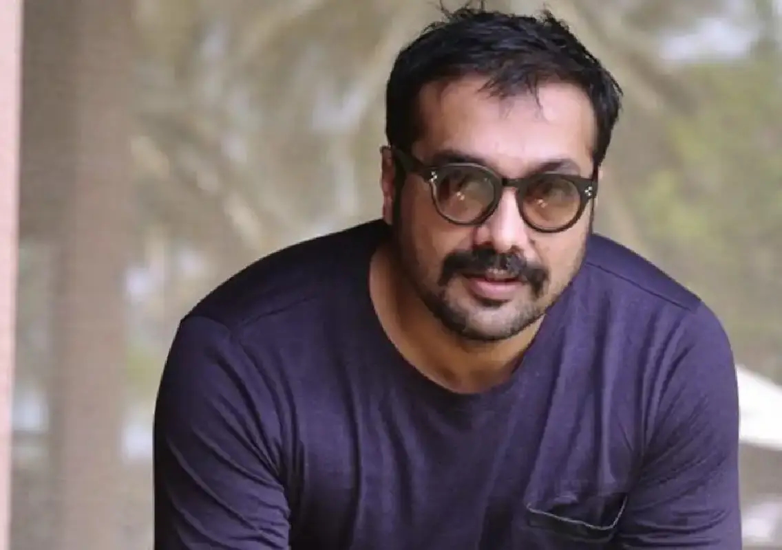 Anurag Kashyap Recalls Watching SRK’s Deewana With Hansraj College Crowd - News Karnataka