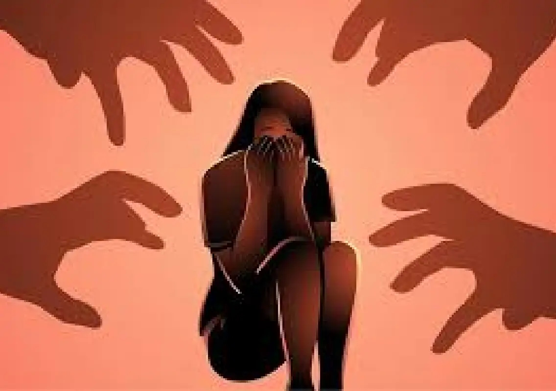Viral video of accused limping after chat with cop sparks outrage - News Karnataka