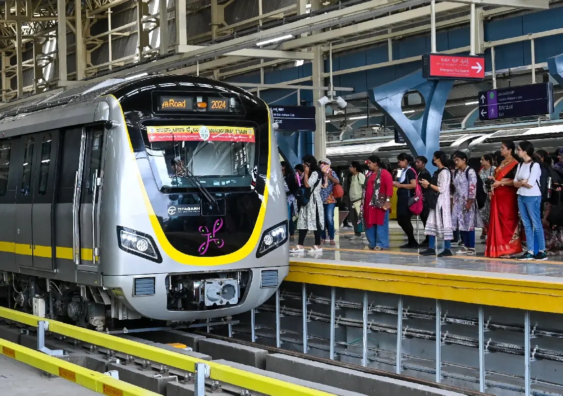 Bengaluru Metro commuters hit by WhatsApp ticketing glitch - News Karnataka