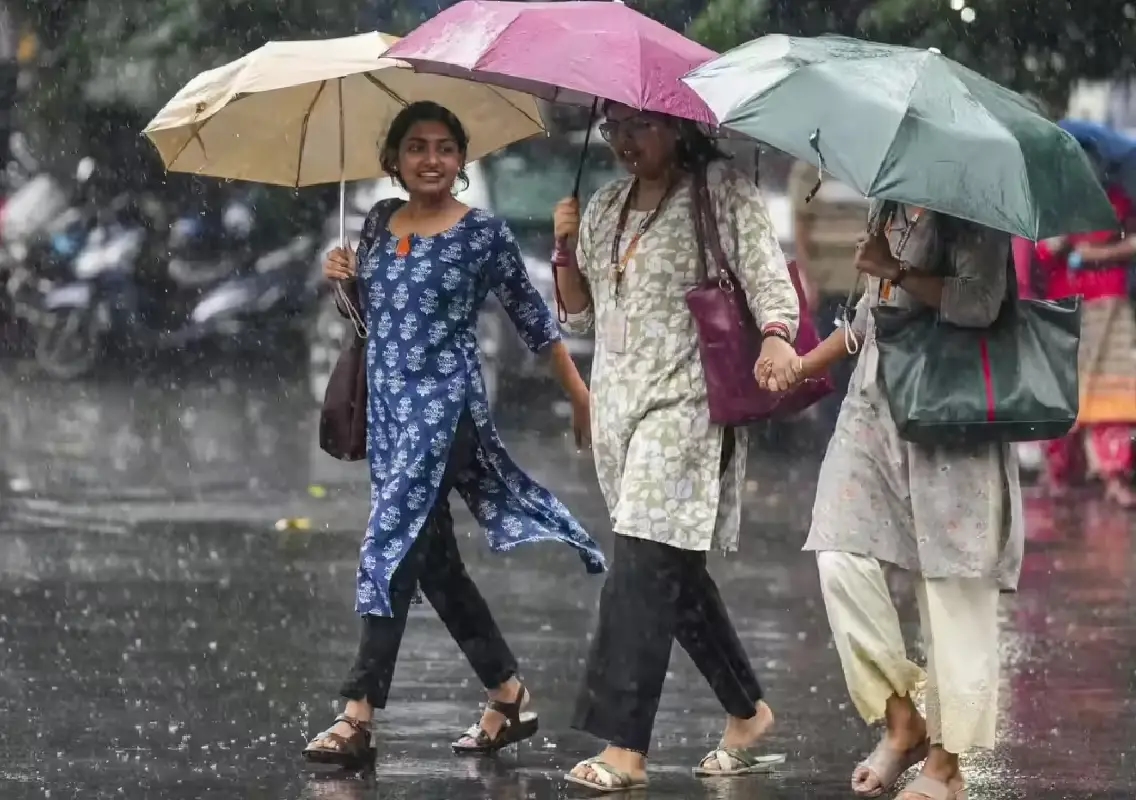 Heavy rainfall forecast for Bengaluru on September 19 with AQI improvement - News Karnataka