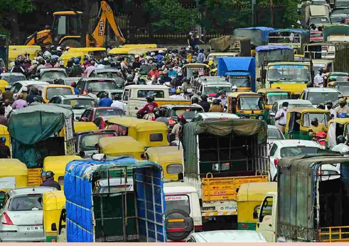 Bengaluru sees 20% surge in private vehicles, experts warn of gridlock future - News Karnataka