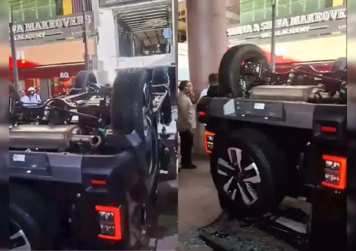 Car delivery ritual turns into mishap in East Delhi showroom - News Karnataka