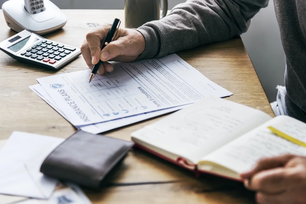 How to Use a Term Life Insurance Calculator to Choose the Right ₹1 Crore Plan - News Karnataka