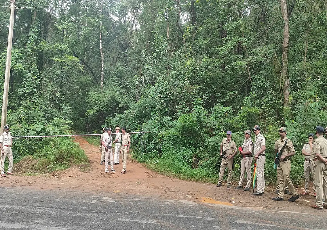 SIT chief DGP Pronab Mohanty chairs marathon meeting on Dharmasthala probe - News Karnataka
