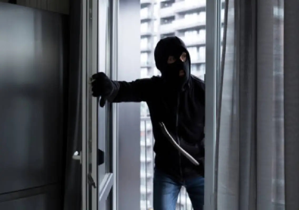 Gang posing as officials robs Rs 1.5 crore in Yelahanka, Bengaluru - News Karnataka