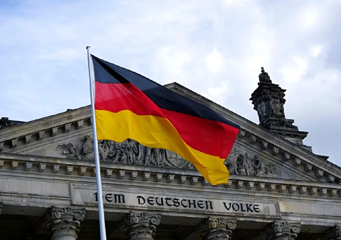 Germany courts Indian talent as US hikes H-1B visa fees - News Karnataka