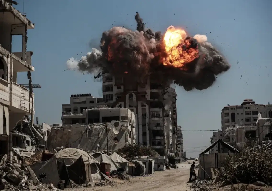 Israel intensifies strikes on Gaza City, orders mass evacuation - News Karnataka