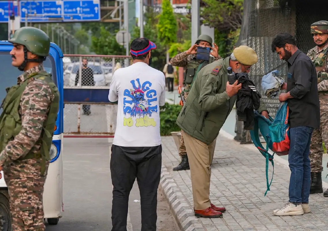 Jammu and Kashmir police arrest OGW linked to Pahalgam terror attack - News Karnataka