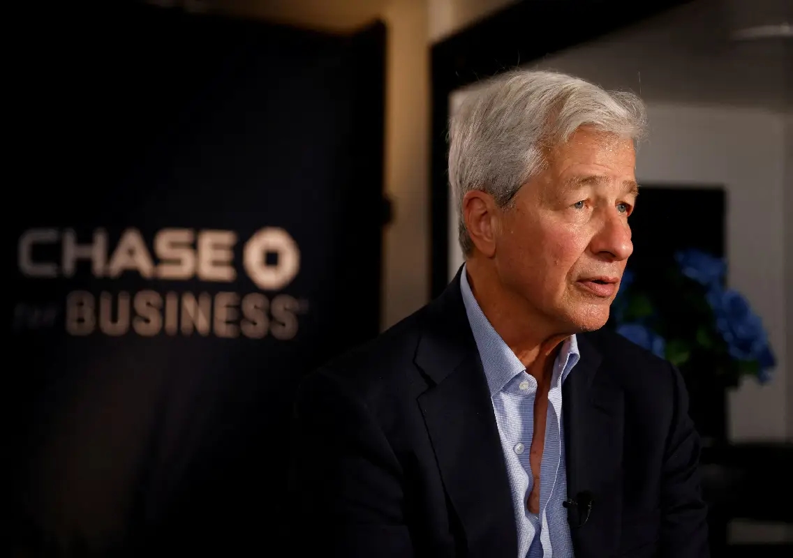 JPMorgan CEO criticises Trump’s $100,000 H-1B visa fee - News Karnataka