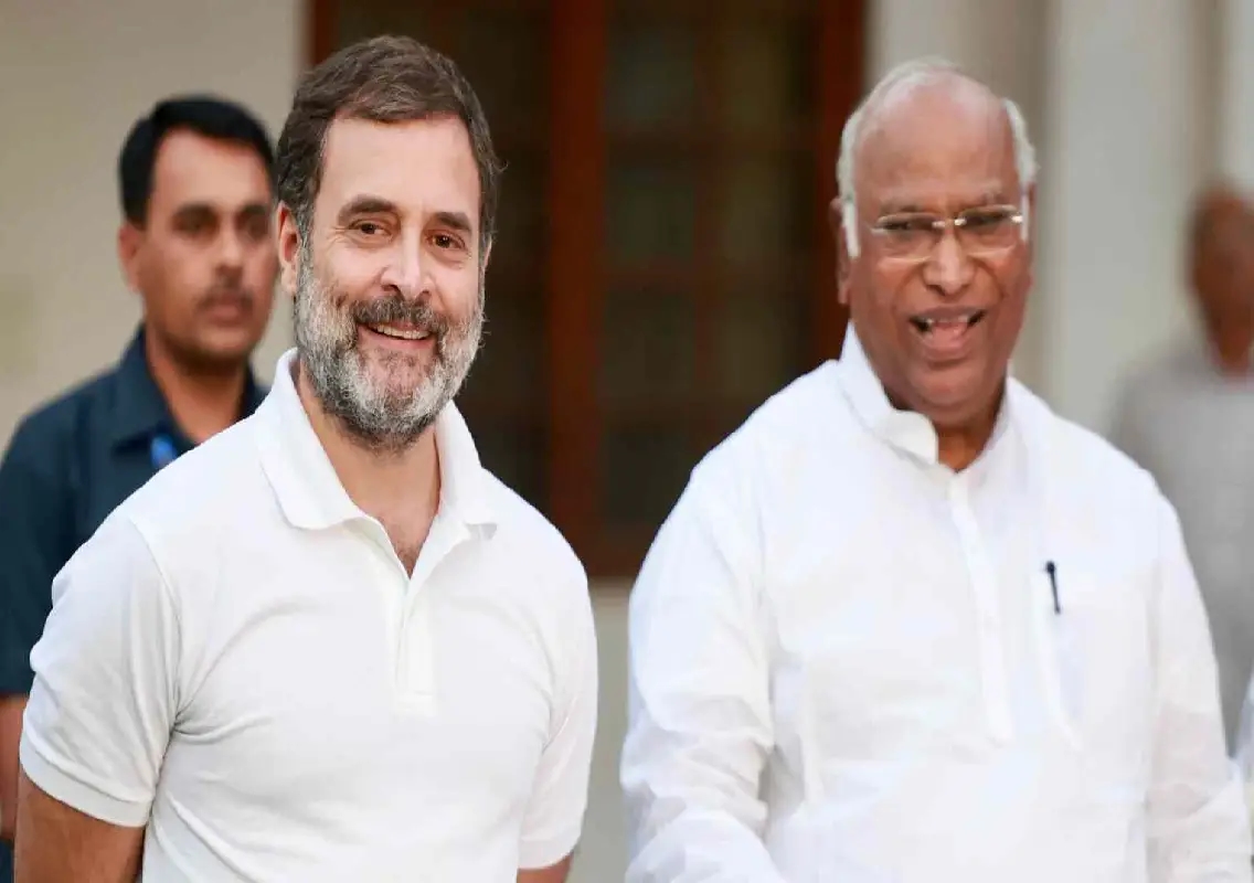 President Mallikarjun Kharge and Rahul Gandhi question ECI over voter deletion - News Karnataka
