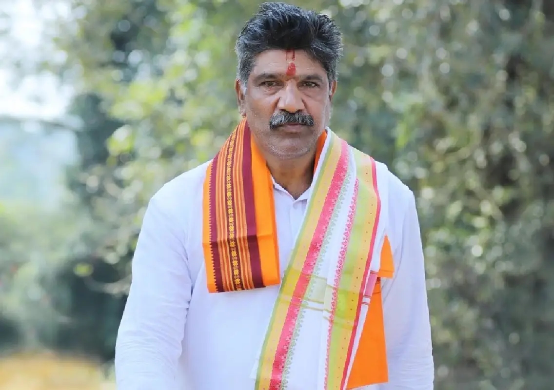 Activist seeks SIT probe into four suspicious deaths in Dharmasthala lodges - News Karnataka