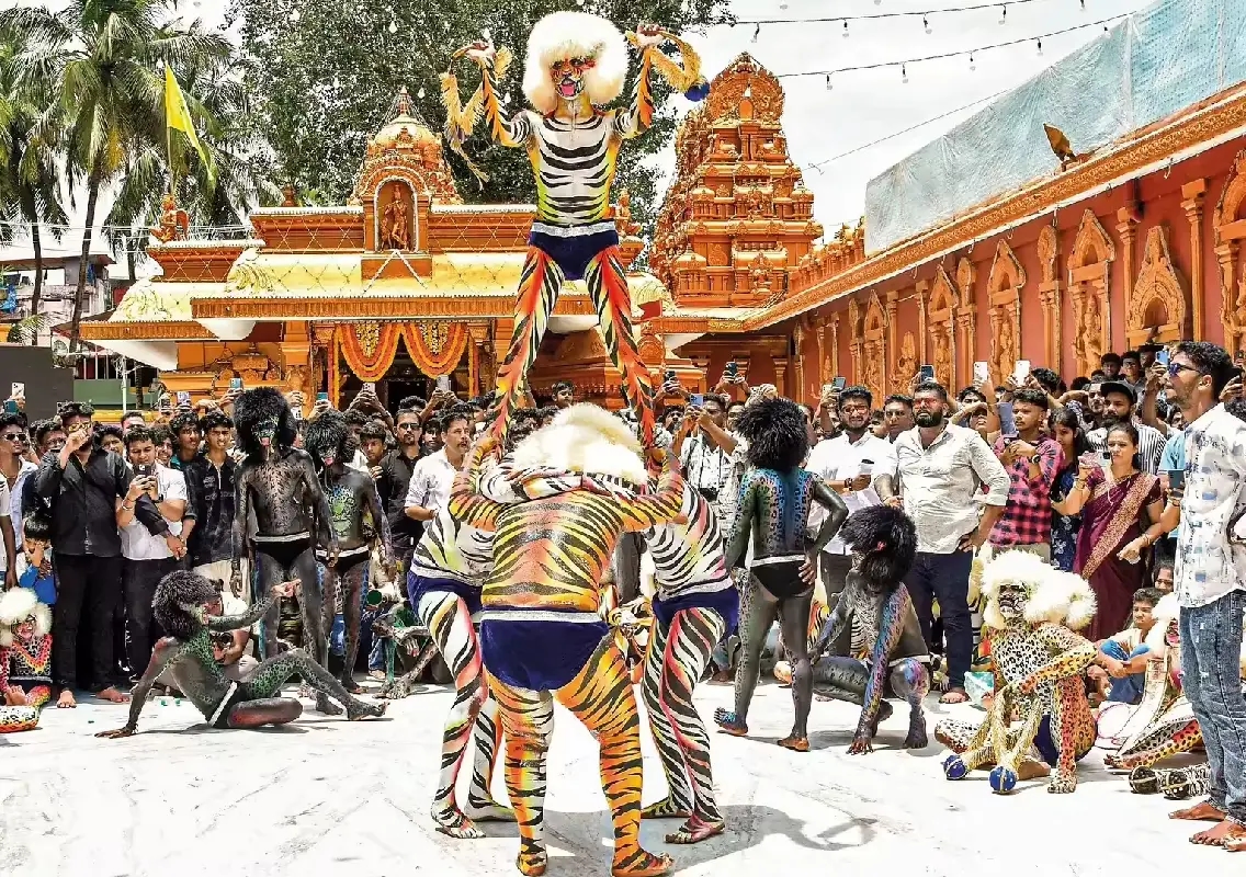 Mangaluru celebrates vibrant Dasara at Kudroli Sri Gokarnanatha Temple - News Karnataka