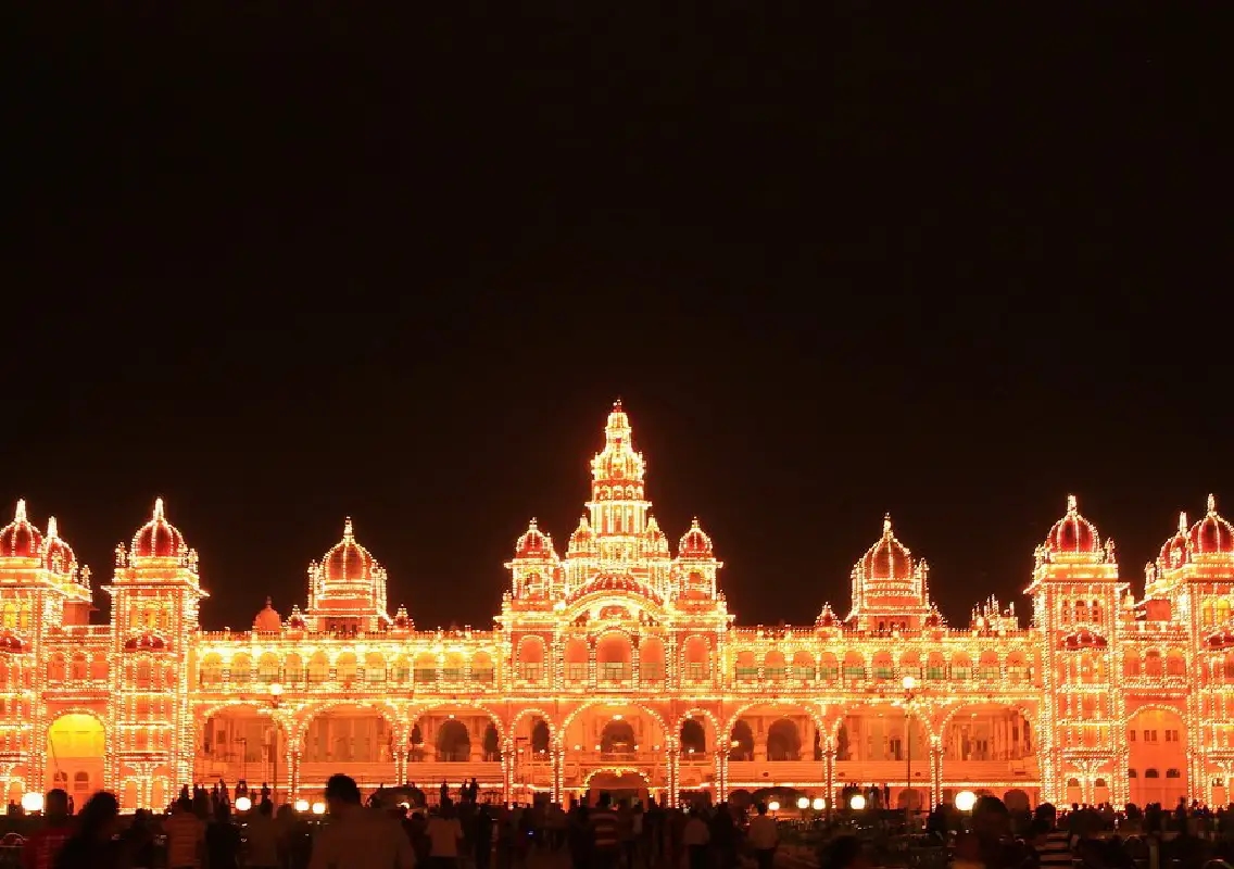 Mysuru gears up for grand inauguration of Dasara at Chamundi Hills - News Karnataka