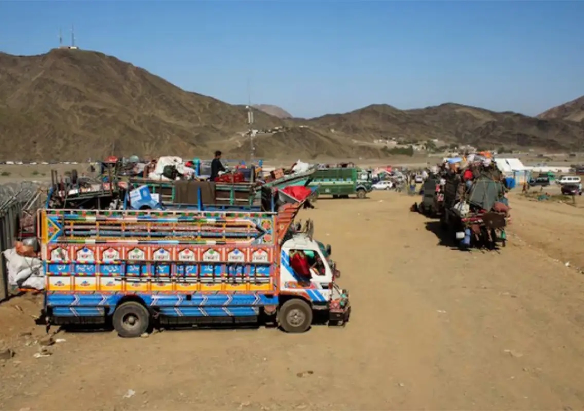 Pakistan warns Taliban of military response if border talks fail - News Karnataka