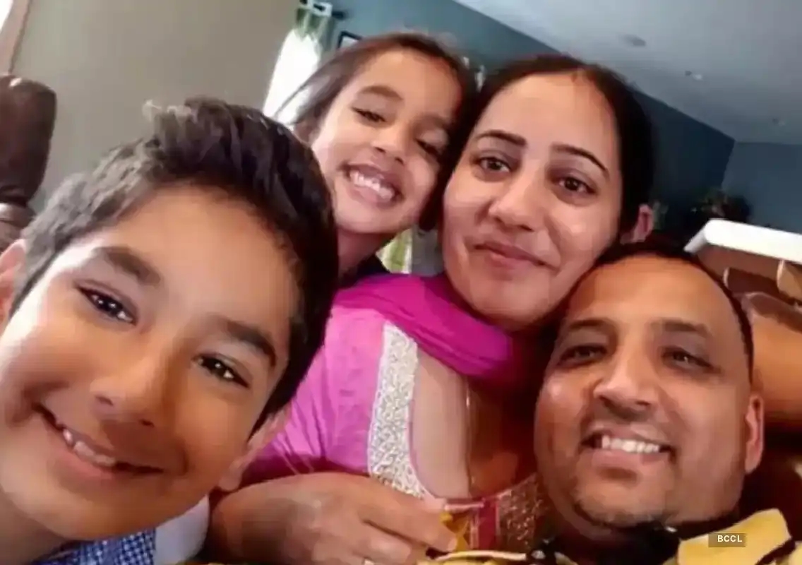 Indian-origin green card holder detained in US over decades-old pay phone case - News Karnataka