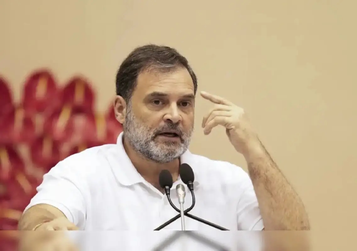 Rahul Gandhi accuses EC of voter deletions before Karnataka polls; Commission denies - News Karnataka