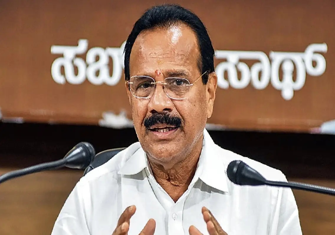 Ex-CM Sadananda Gowda loses ₹3 lakh in cyber fraud - News Karnataka
