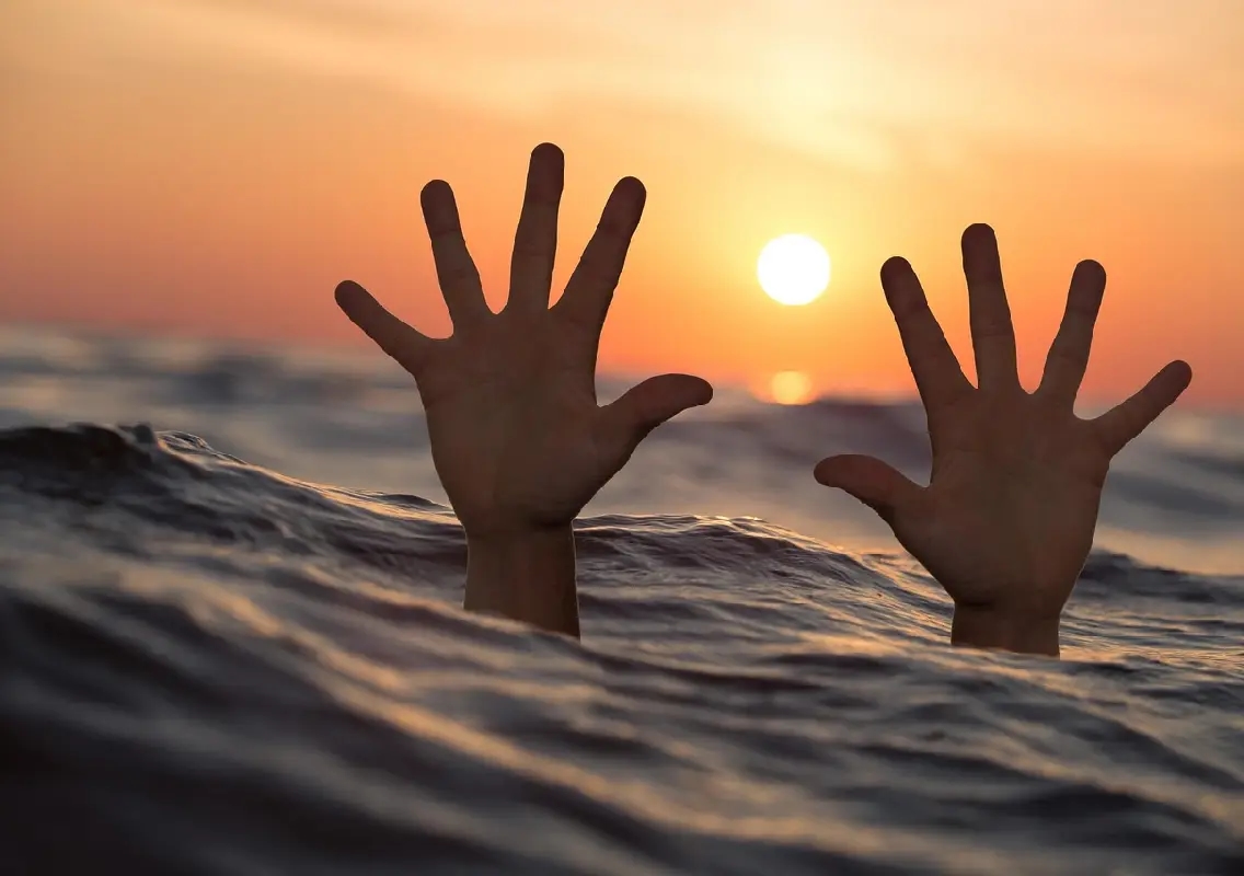 Two Bengaluru college students drown in River Cauvery near Srirangapatna - News Karnataka
