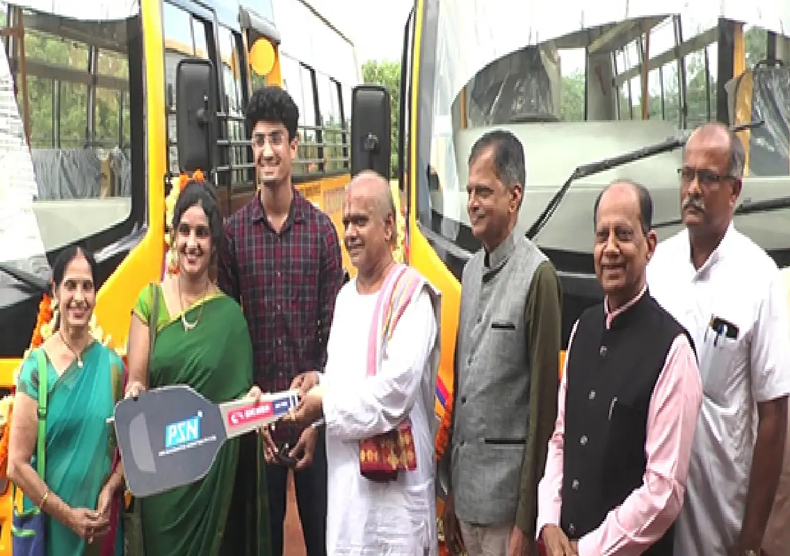 Leapfrog Engineering donates two school buses worth Rs 48 lakh to Innanje Institution - News Karnataka