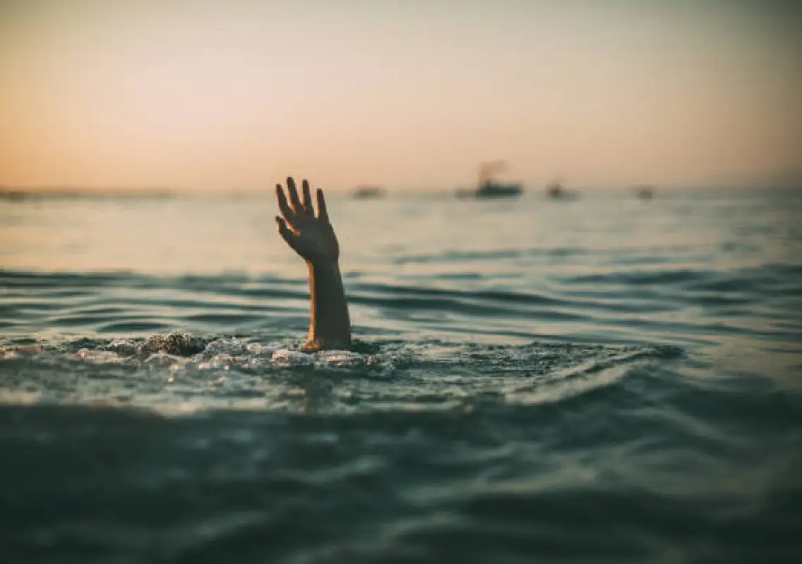 Bengaluru boy swept away by waves at Murudeshwar beach - News Karnataka
