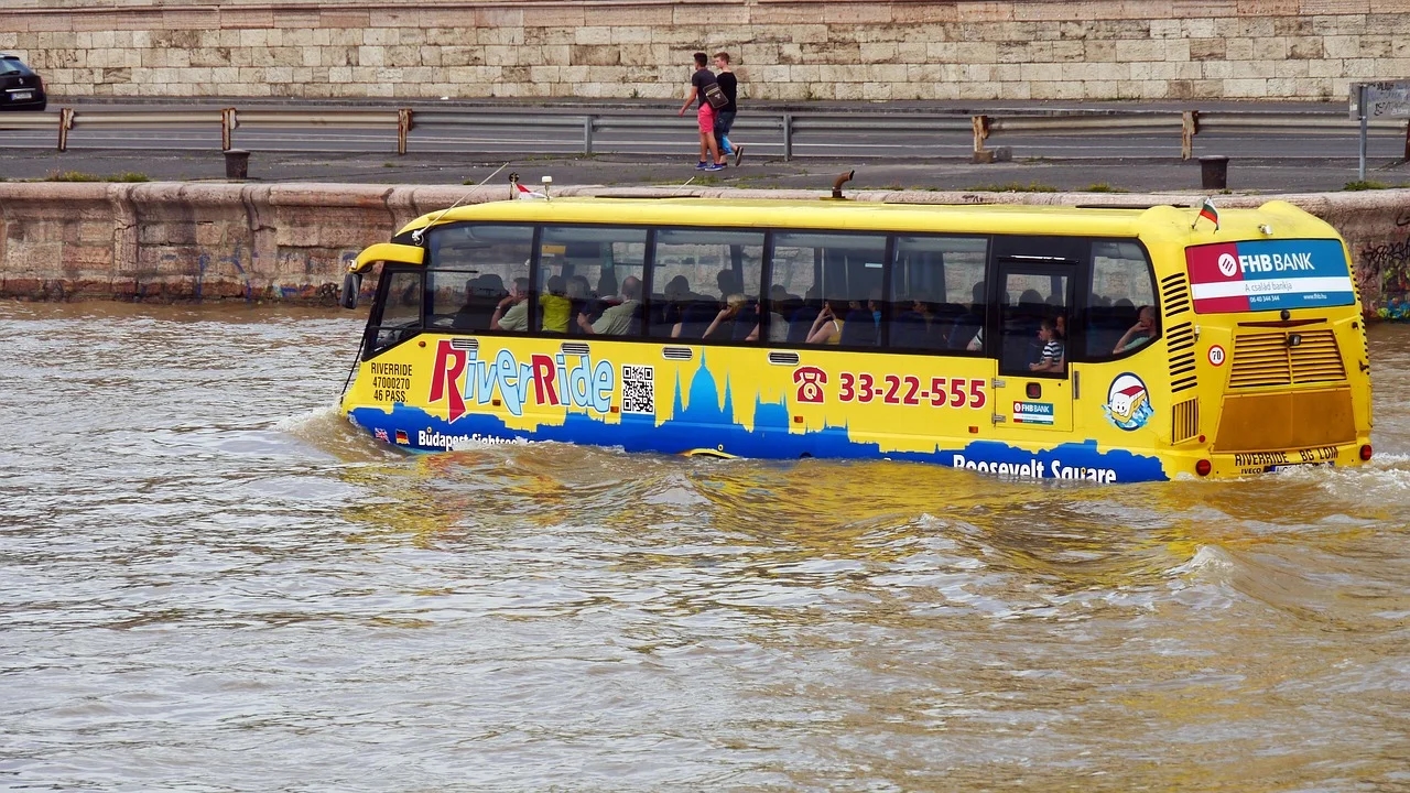 Seven die of electrocution in Kolkata floods, CM blames CESC - News Karnataka